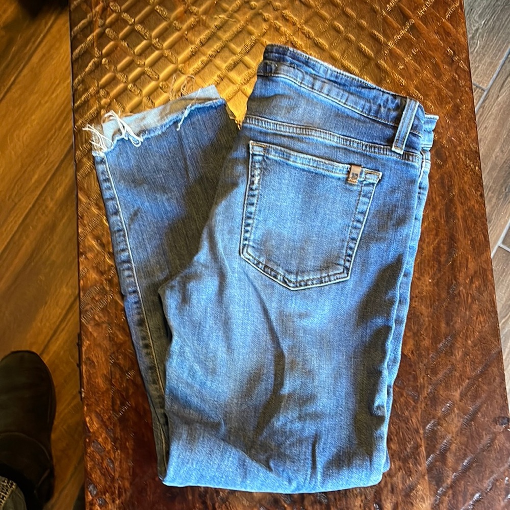 Joe’s Jeans Boyfriend Slim Crop. Size 29